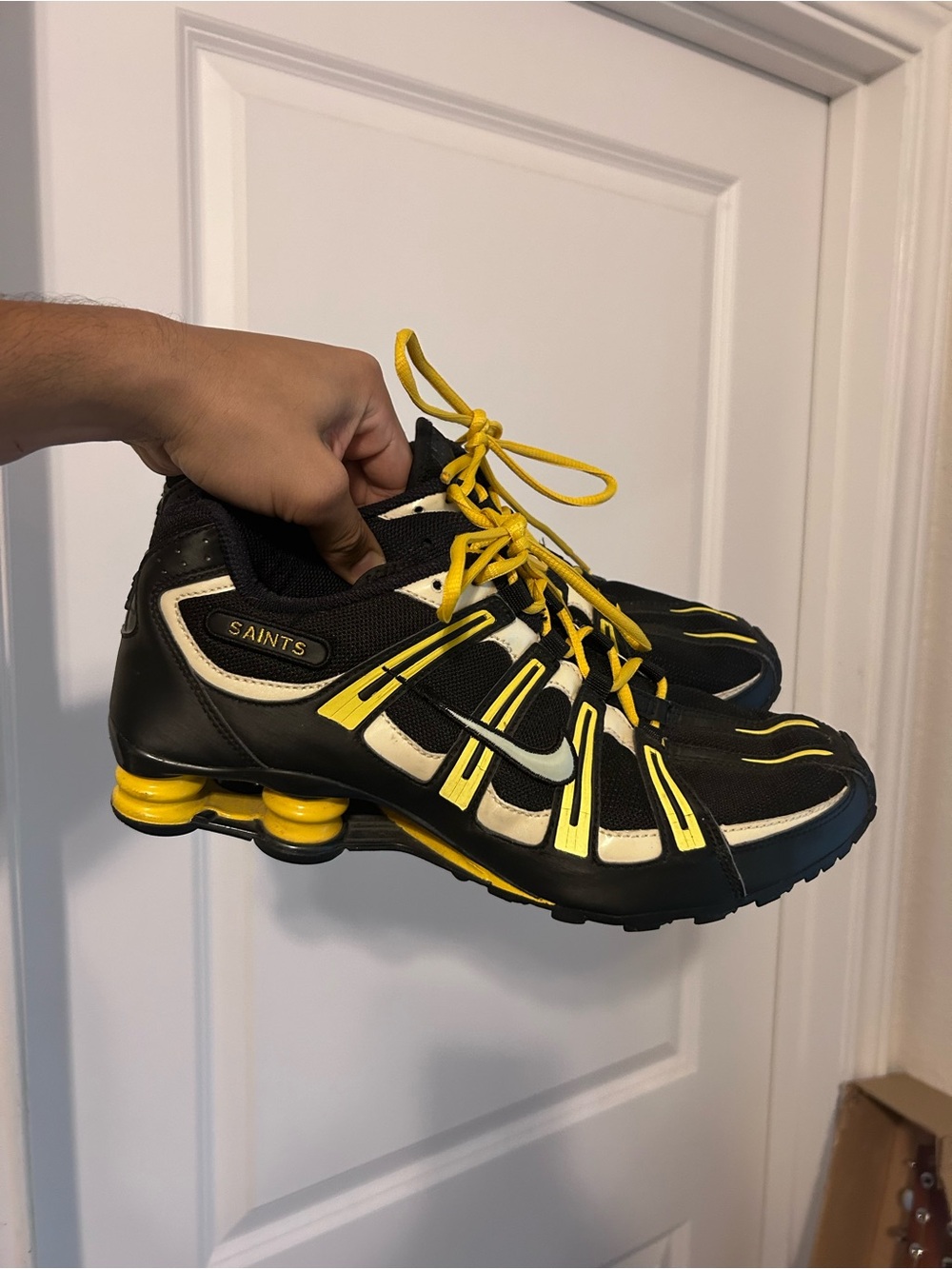 Nike Shox ID New Orleans Saints Football Black Yellow White Shoes Men’s Sz 11